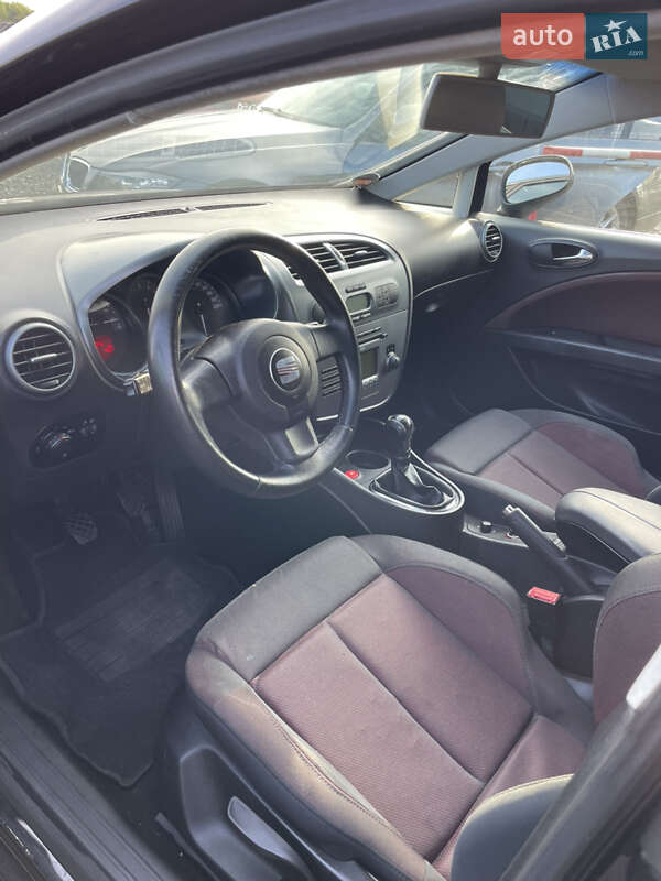Хетчбек SEAT Leon 2007 в Луцьку
