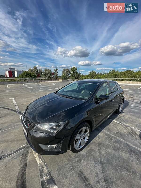 Хэтчбек SEAT Leon 2014 в Киеве