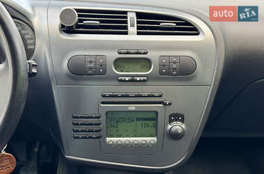 Хэтчбек SEAT Leon 2008 в 
