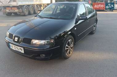 Хэтчбек SEAT Leon 2002 в Харькове