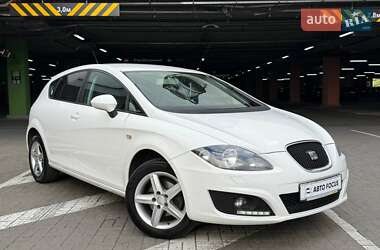 Хэтчбек SEAT Leon 2011 в Киеве