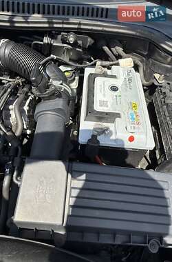 Хэтчбек SEAT Leon 2010 в 