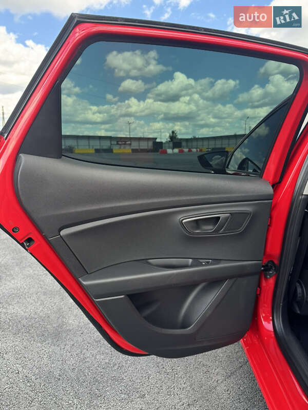 Хетчбек SEAT Leon 2013 в Києві