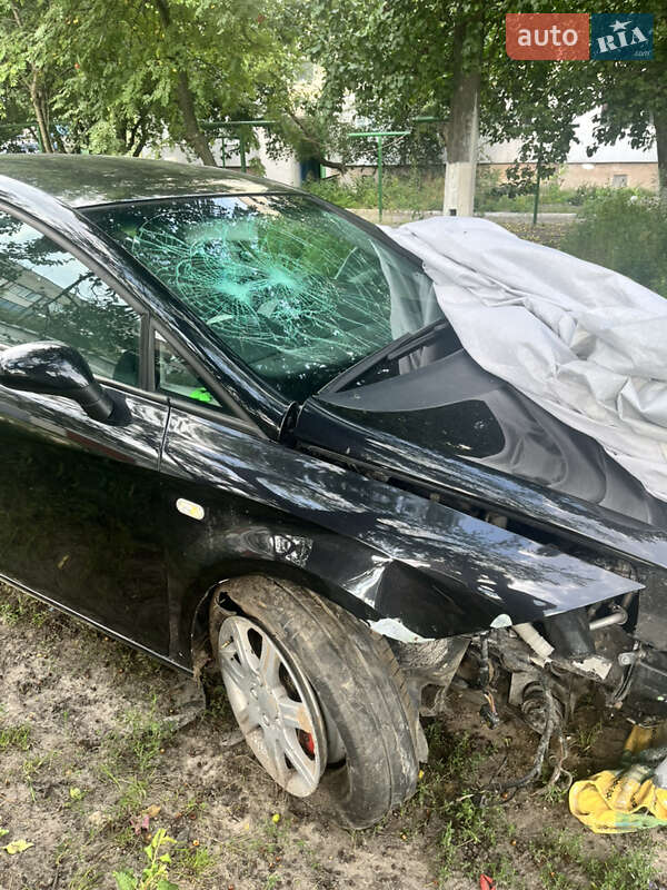 Хетчбек SEAT Leon 2006 в Катюжанці