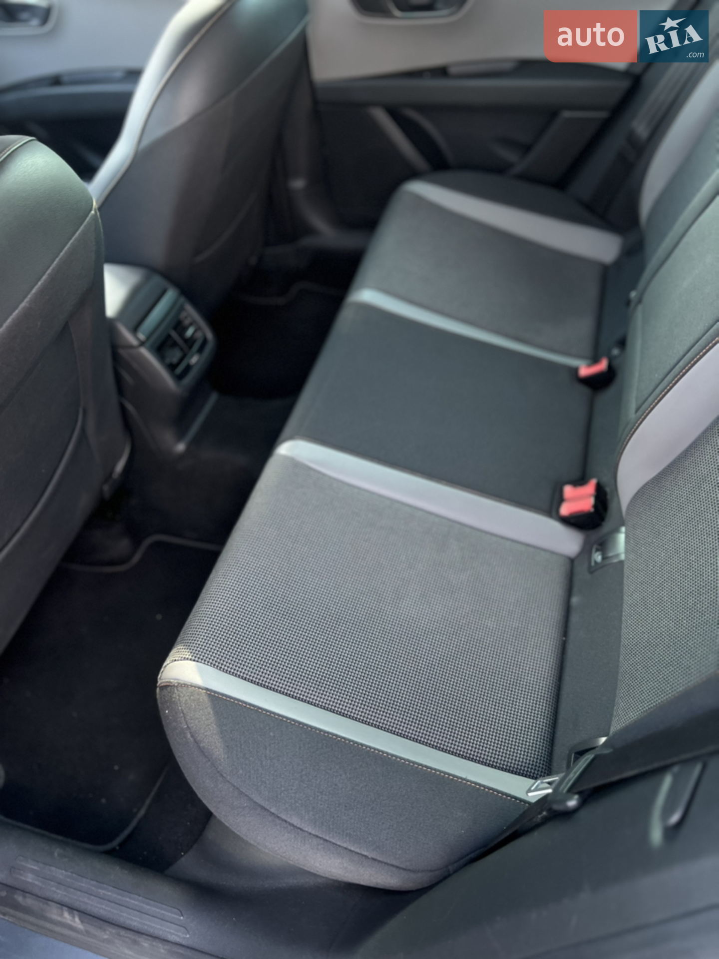 2015 SEAT Leon - мініатюра 19