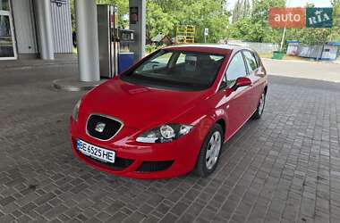 Хэтчбек SEAT Leon 2005 в 