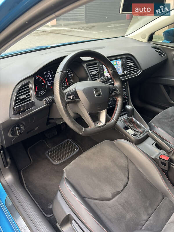 Хэтчбек SEAT Leon 2016 в Киеве