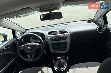 Хэтчбек SEAT Leon 2011 в 