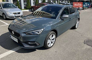 Хэтчбек SEAT Leon 2025 в Киеве