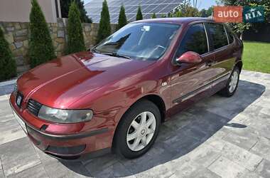 Хэтчбек SEAT Leon 2003 в 