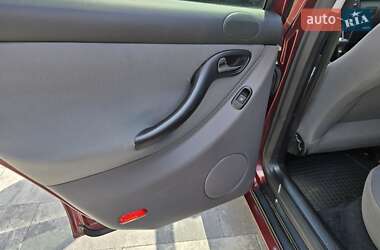 Хэтчбек SEAT Leon 2003 в 