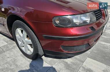 Хэтчбек SEAT Leon 2003 в 