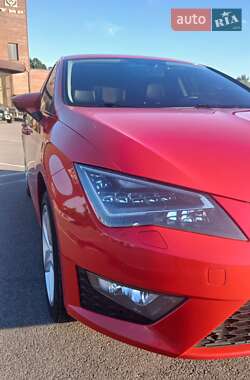 Хэтчбек SEAT Leon 2014 в 