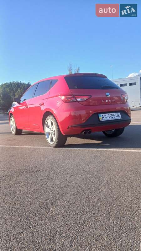 Хэтчбек SEAT Leon 2014 в Киеве