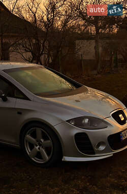 Хэтчбек SEAT Leon 2008 в 