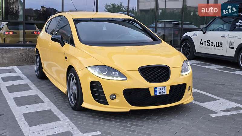 Хэтчбек SEAT Leon 2007 в Ровно