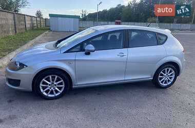 Хэтчбек SEAT Leon 2010 в 
