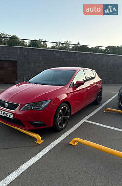 Хэтчбек SEAT Leon 2013 в 