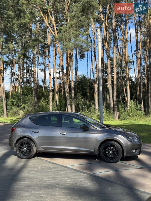 Хэтчбек SEAT Leon 2016 в Житомире
