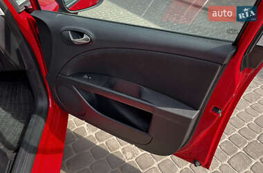 Хэтчбек SEAT Leon 2010 в 