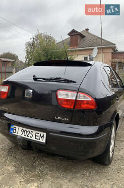 Хэтчбек SEAT Leon 2002 в 