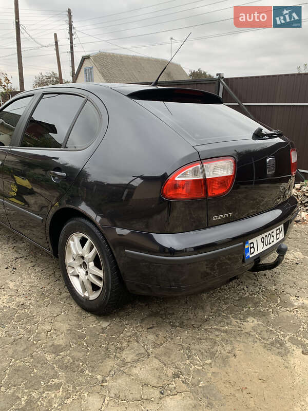 Хэтчбек SEAT Leon 2002 в Пирятине
