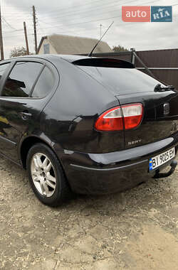 Хэтчбек SEAT Leon 2002 в 