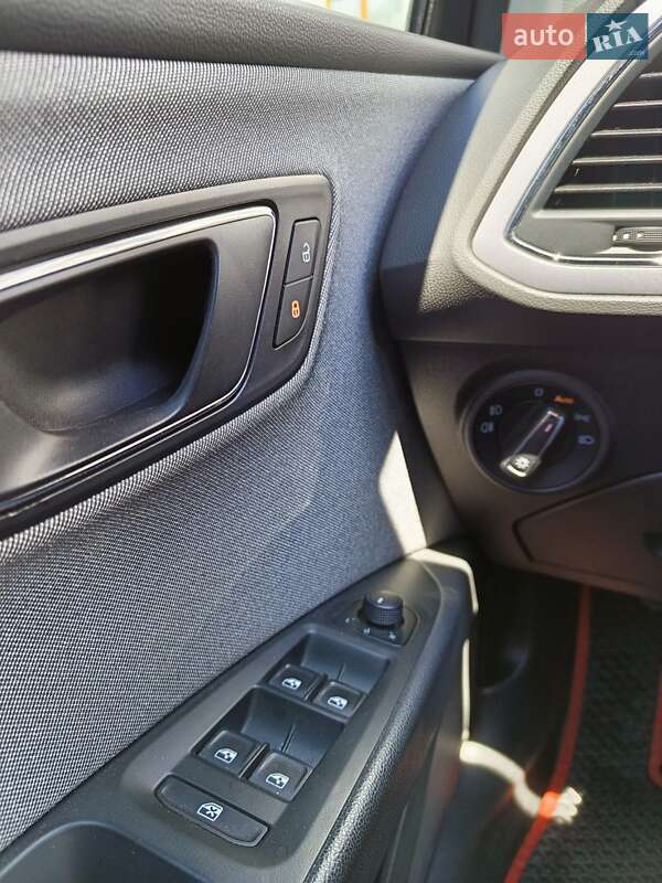 Універсал SEAT Leon 2017 в Черкасах фото 30 Універсал SEAT Leon 2017 в Черкасах