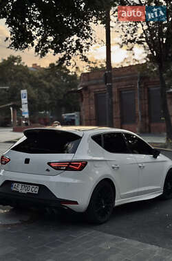 Хэтчбек SEAT Leon 2016 в 