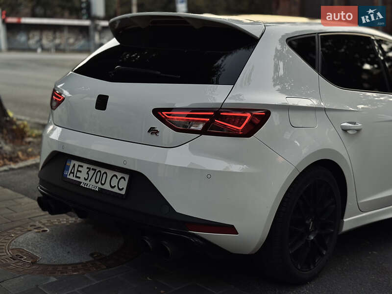 Хэтчбек SEAT Leon 2016 в Днепре