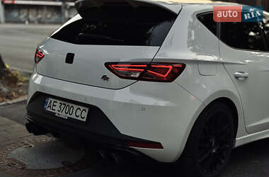 Хэтчбек SEAT Leon 2016 в 