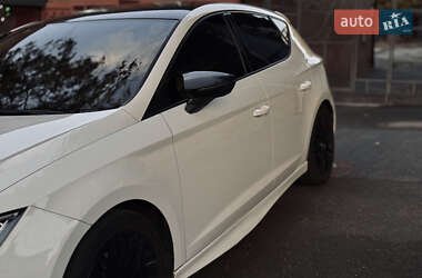 Хэтчбек SEAT Leon 2016 в 