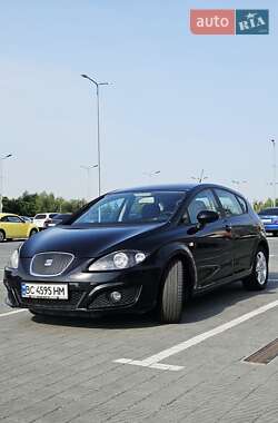 Хэтчбек SEAT Leon 2011 в Львове
