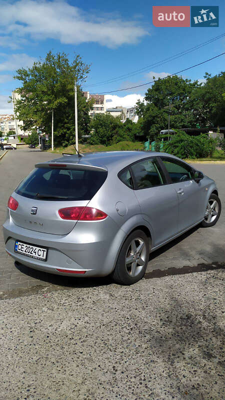 Хэтчбек SEAT Leon 2012 в Черновцах