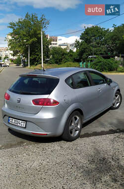 Хэтчбек SEAT Leon 2012 в 