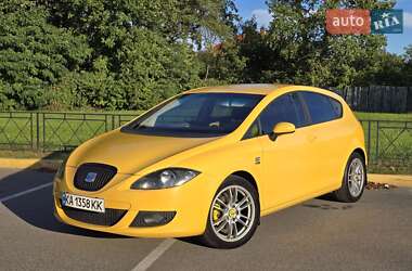 Хэтчбек SEAT Leon 2008 в Киеве