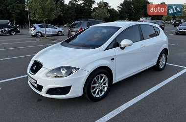 Хэтчбек SEAT Leon 2011 в Киеве