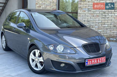 Хэтчбек SEAT Leon 2010 в 
