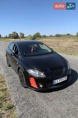 Хэтчбек SEAT Leon 2006 в 