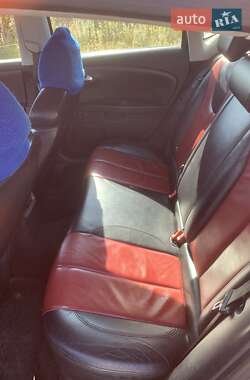 Хэтчбек SEAT Leon 2006 в 