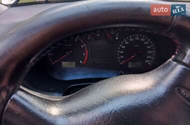 Хэтчбек SEAT Leon 2002 в 
