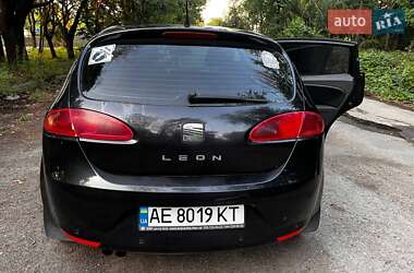 Хэтчбек SEAT Leon 2006 в 