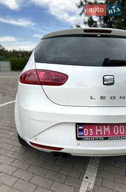 Хэтчбек SEAT Leon 2009 в 