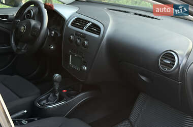 Хэтчбек SEAT Leon 2007 в 