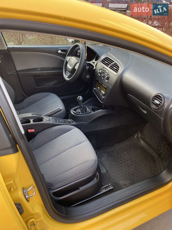 Хэтчбек SEAT Leon 2011 в Киеве фото 2 Хэтчбек SEAT Leon 2011 в Киеве