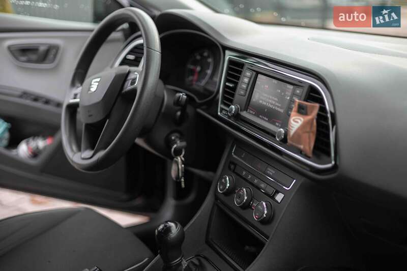 Універсал SEAT Leon 2014 в Ужгороді