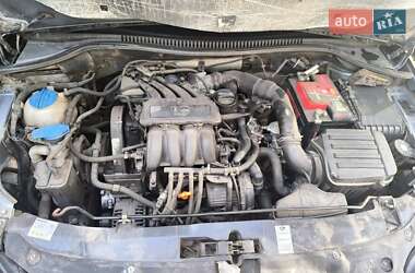 Хэтчбек SEAT Leon 2006 в  фото 8 Хэтчбек SEAT Leon 2006 в