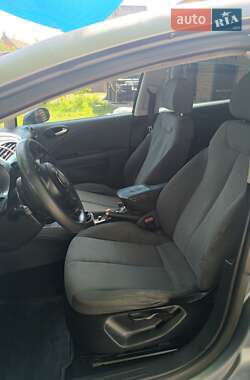 Хэтчбек SEAT Leon 2006 в  фото 12 Хэтчбек SEAT Leon 2006 в