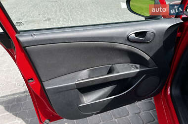 Хетчбек SEAT Leon 2010 в 