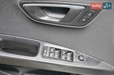 Хэтчбек SEAT Leon 2013 в 
